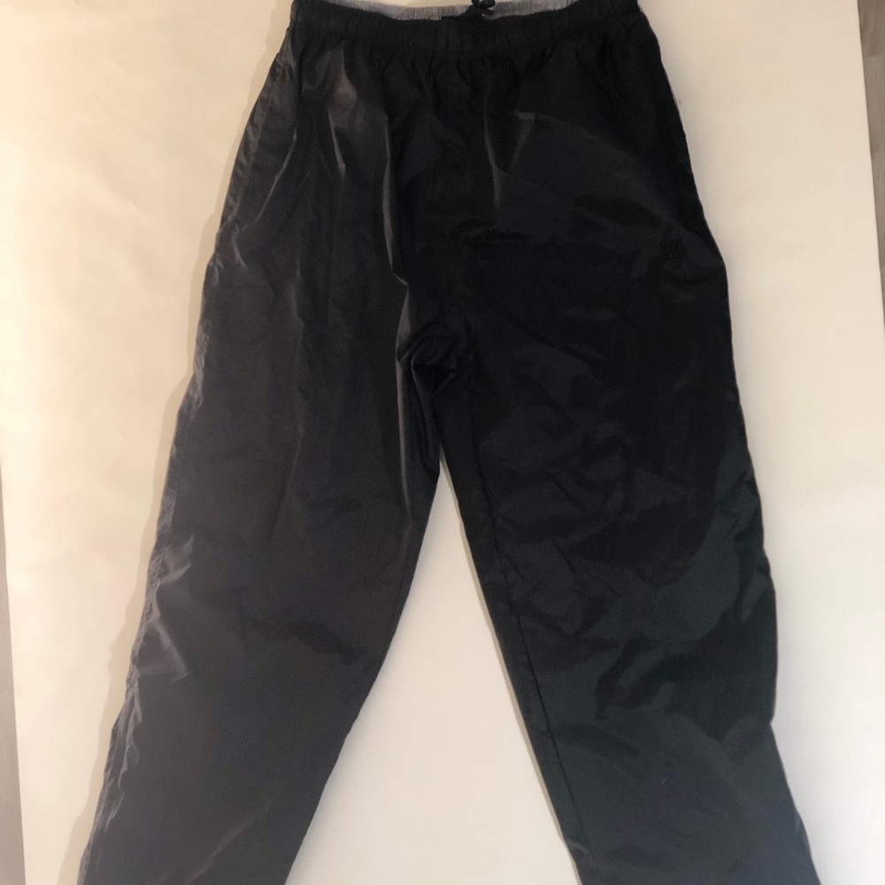 NEW WILSON SWEATPANTS. Size:Large